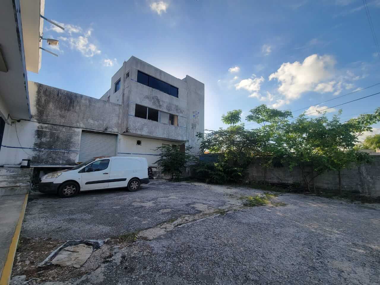 Edificio y/o Bodega en Venta Cancún Reg. 92