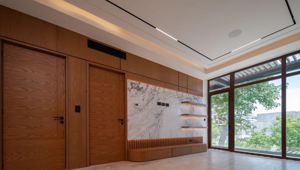 Marina Puerto Cancún 2025-08-22 at 1.17.20 PM (25)