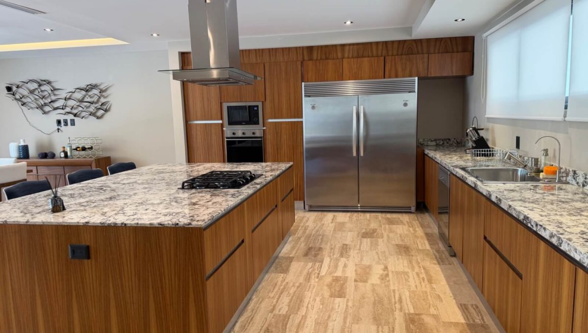 Marina Puerto Cancún 2026-04-06 at 3.20.07 PM