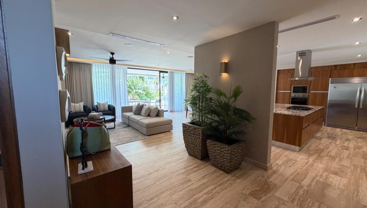 Marina Puerto Cancún 2026-04-06 at 3.20.08 PM